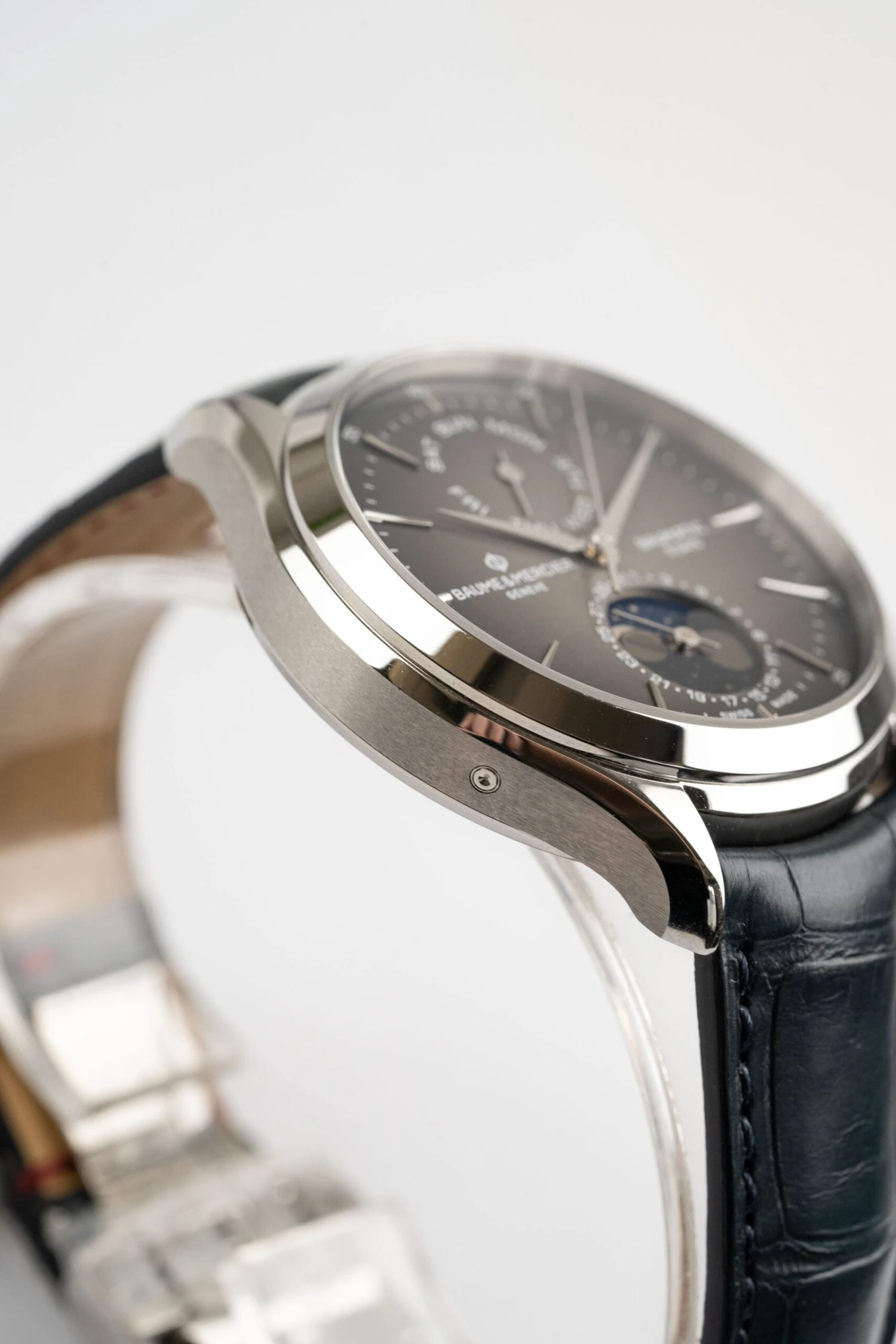 Baume & Mercier Men's Blue Clifton Watch BM0A10548 9 Baume & Mercier Men's Blue Clifton Watch BM0A10548 - Image 7