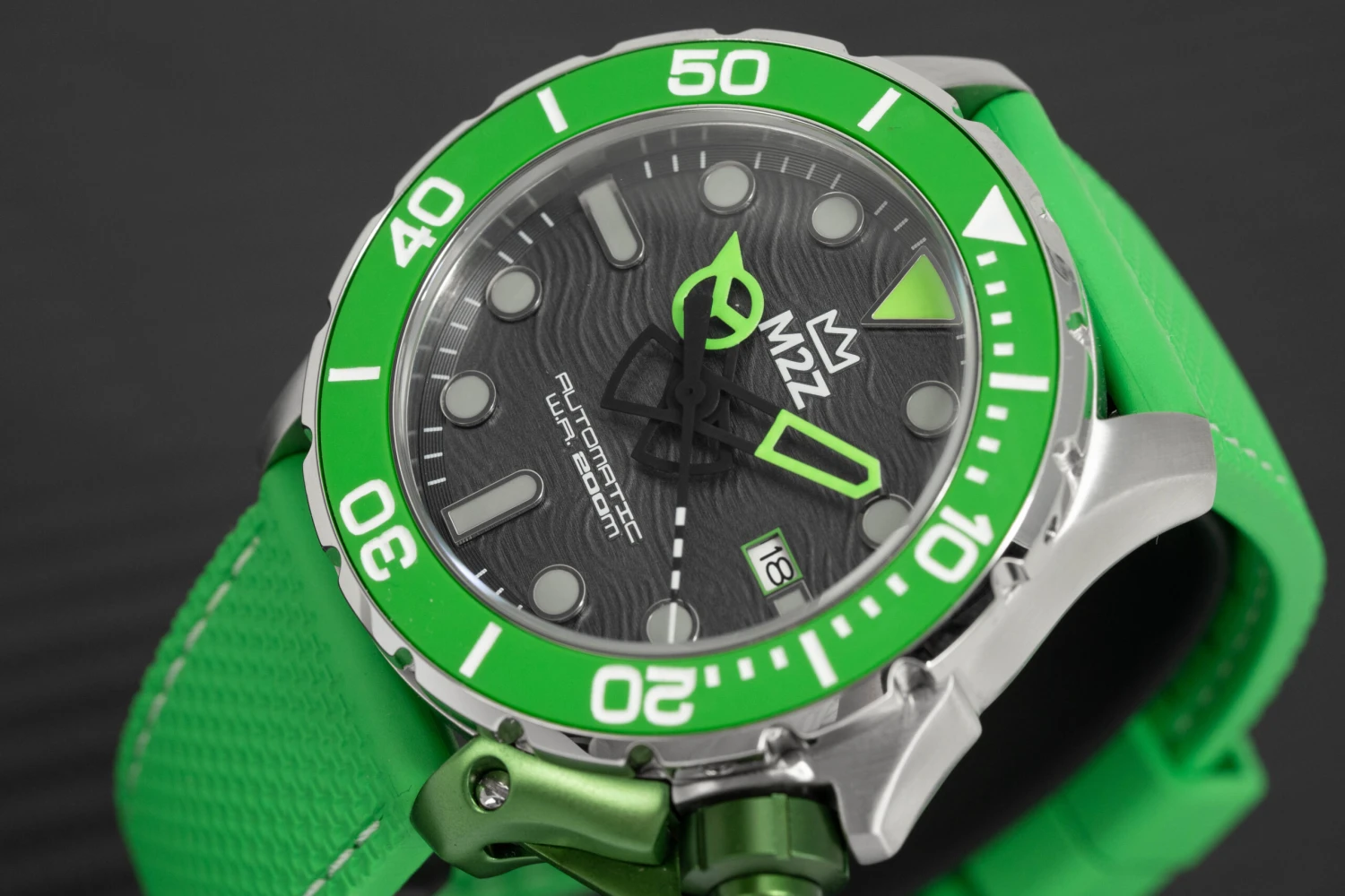 M2Z Men's Watch Diver 200 Green 200-001B 8 M2Z Men's Watch Diver 200 Green 200-001B - Image 6