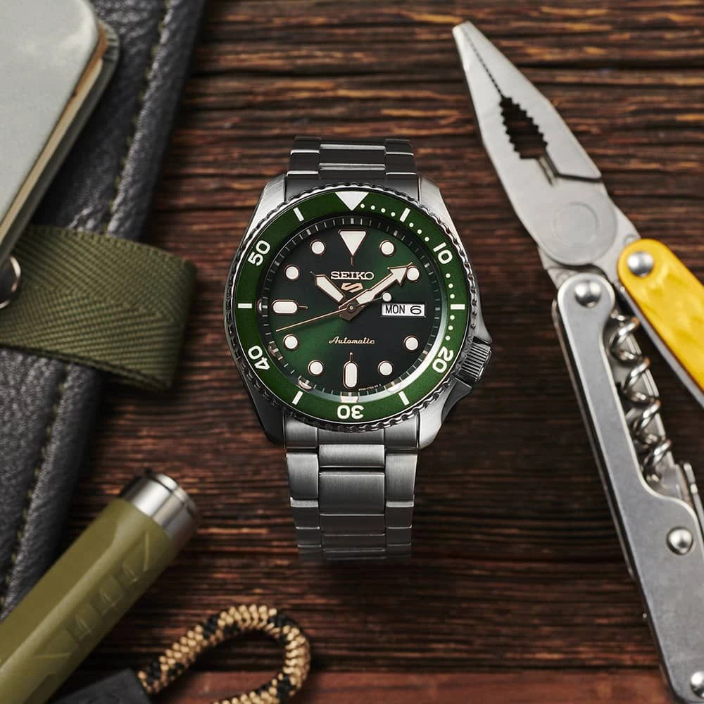 Seiko 5 Sport Men's Green Watch SRPD63K1 4 Seiko 5 Sport Men's Green Watch SRPD63K1 - Image 2