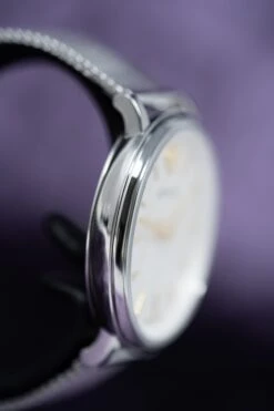 Versace Ladies Watch V-Circle 38mm Silver VE8100519 37 Versace Ladies Watch V-Circle 38mm Silver VE8100519 -Clock More Than Watches VERSACE VE8100519 13