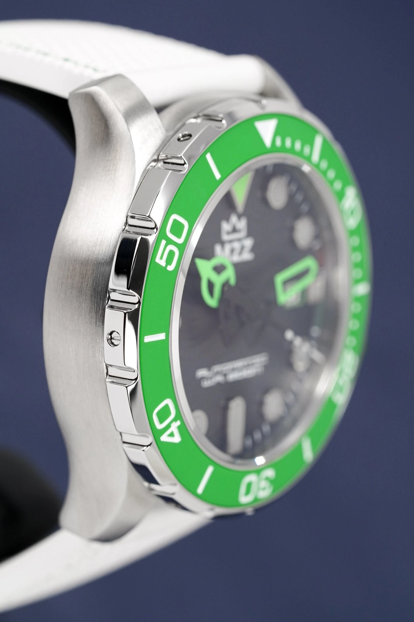 M2Z Men's Watch Diver 200 Green 200-001 16 M2Z Men's Watch Diver 200 Green 200-001 - Image 14