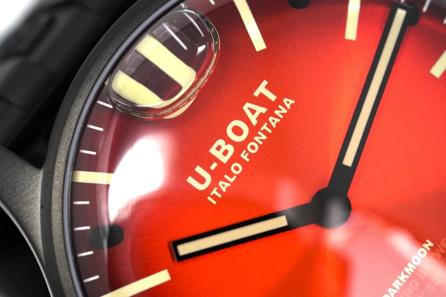 U-Boat Watch Darkmoon 44 Cardinal Red IP Black - 2022 EDITION 8697/B 6 U-Boat Watch Darkmoon 44 Cardinal Red IP Black - 2022 EDITION 8697/B - Image 4