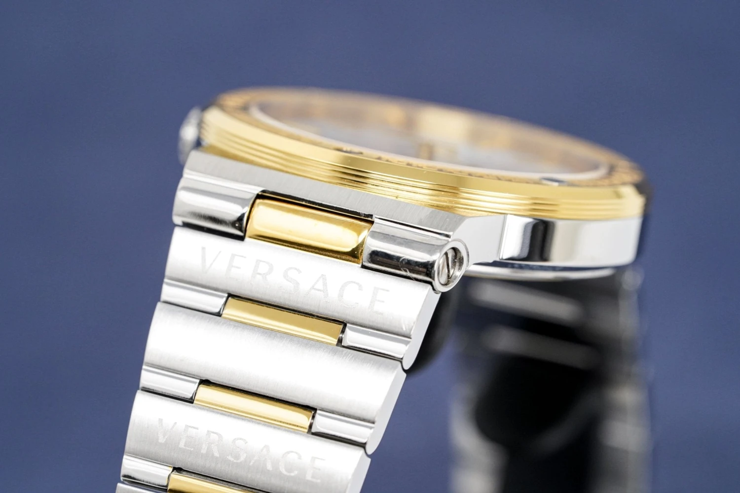 Versace Men's Watch Greca Logo Small Seconds Two-Tone VEVI00320 16 Versace Men's Watch Greca Logo Small Seconds Two-Tone VEVI00320 - Image 14