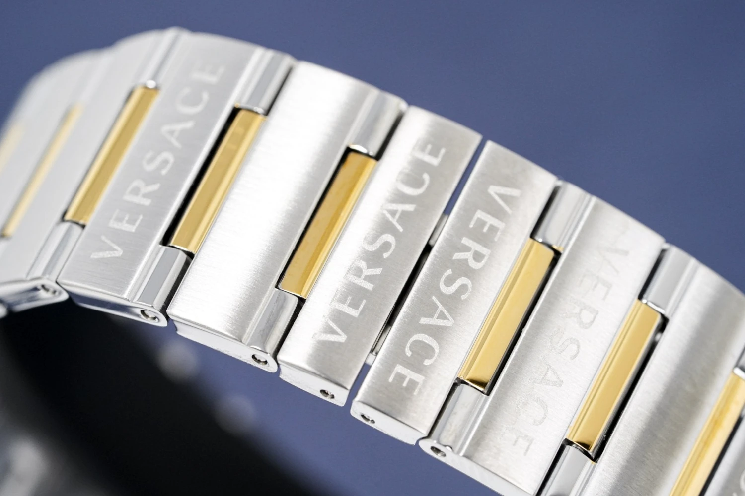 Versace Men's Watch Greca Logo Small Seconds Two-Tone VEVI00320 17 Versace Men's Watch Greca Logo Small Seconds Two-Tone VEVI00320 - Image 15