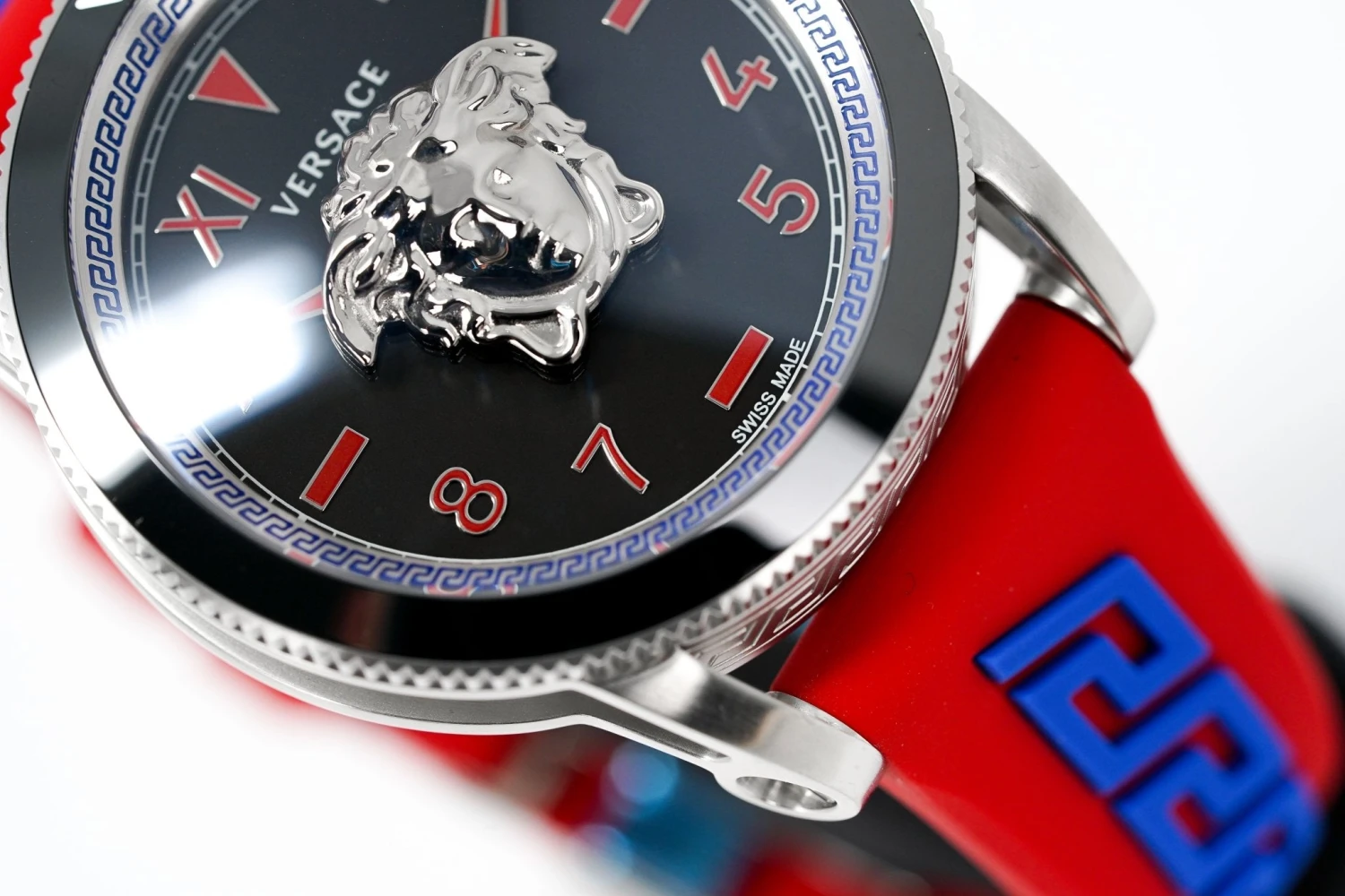 Versace Men's Watch V-Palazzo Red VE2V00622 11 Versace Men's Watch V-Palazzo Red VE2V00622 - Image 9